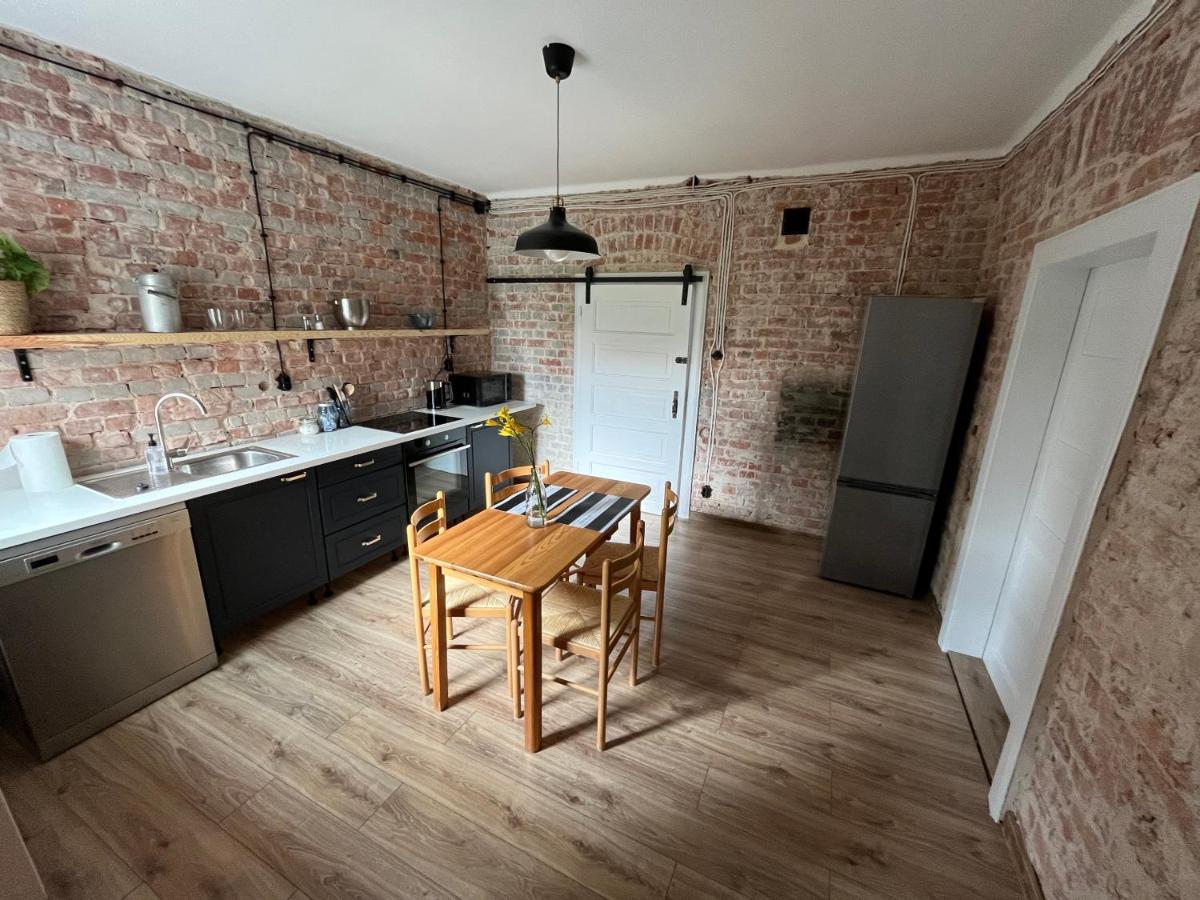 Stanowisko Apartment *